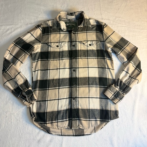 American Eagle Outfitters Black and Cream Plaid Flannel Button Down Shirt - Picture 1 of 5